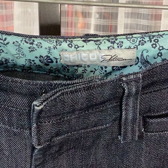 Chico’s The Platinum Trouser Jeans Women’s 1 Short Wide Leg Dark Wash Sz 8 - Picture 4 of 7
